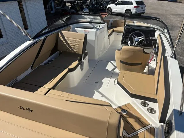 Slide: The Image of Sea Ray SPX 210 Outboard 2026 - 16