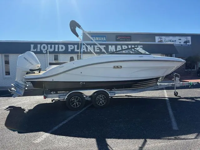 Slide: The Image of Sea Ray SPX 210 Outboard 2026 - 3