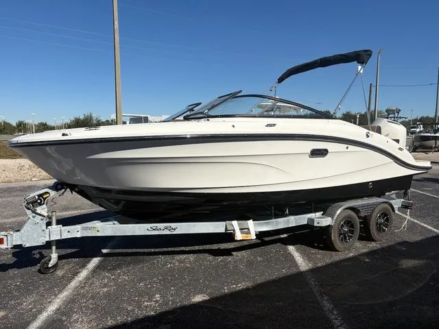 Slide: The Image of Sea Ray SPX 210 Outboard 2026 - 7