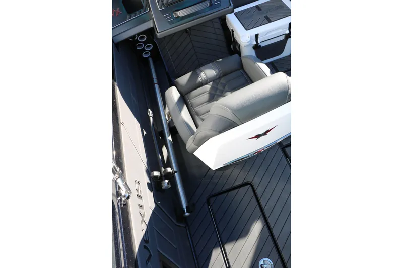 Slide: The Image of 2025 Vexus DVX 20S boat interior with sleek seating and modern design. - 27