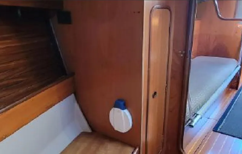 Slide: The Image of Interior of a 1985 Beneteau First 42 yacht. - 18