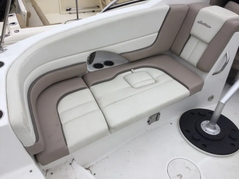 Slide: The Image of Hurricane 2690 sun deck 2014 - 13