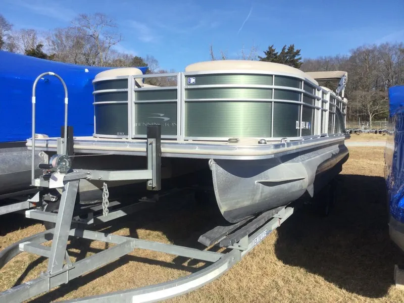 The Image of Bennington 22SLx 32 Twin Elliptical 2017 - 1