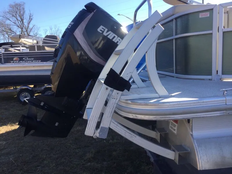 Slide: The Image of Bennington 22SLx 32 Twin Elliptical 2017 - 12