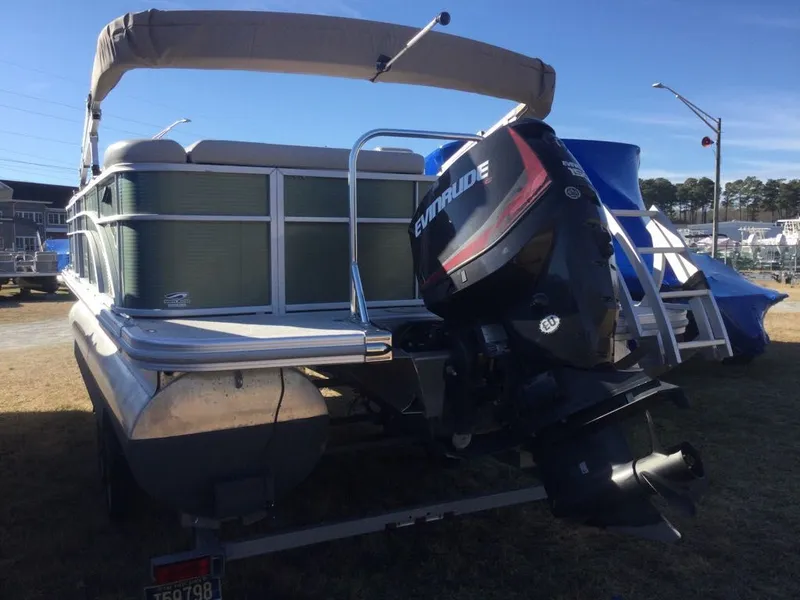 Slide: The Image of Bennington 22SLx 32 Twin Elliptical 2017 - 3