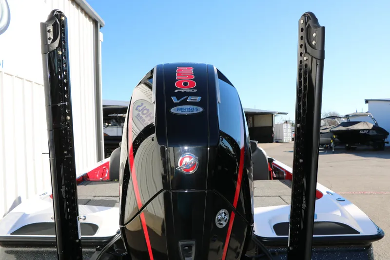 Slide: The Image of 2025 Caymas CX 20 PRO boat engine with V8 motor, displayed outdoors. - 10