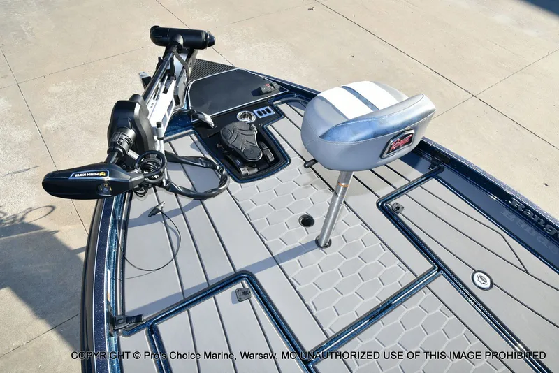 Slide: The Image of Ranger Z521R Dual Console w/Traction Mats 2026 - 12
