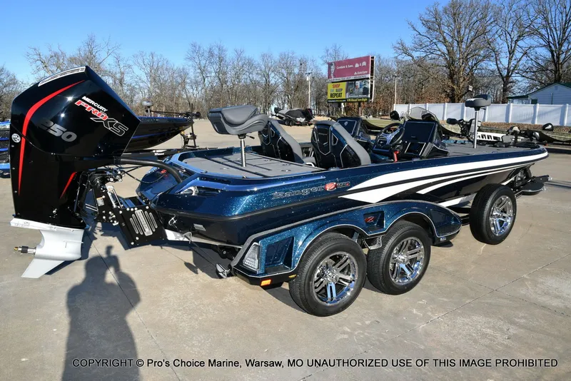 Slide: The Image of Ranger Z521R Dual Console w/Traction Mats 2026 - 23