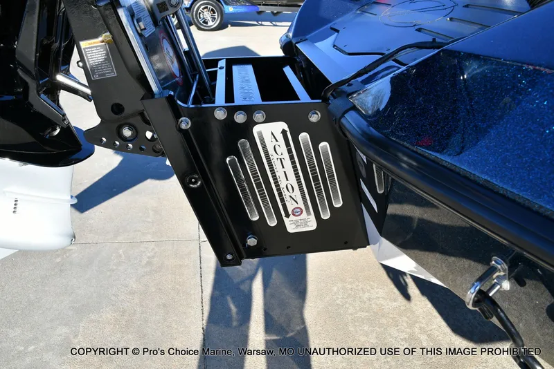 Slide: The Image of Ranger Z521R Dual Console w/Traction Mats 2026 - 25