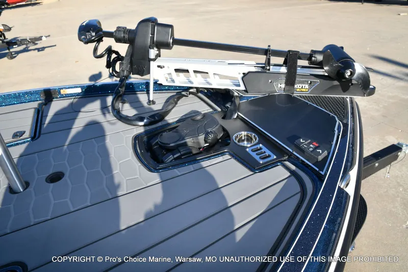 Slide: The Image of Ranger Z521R Dual Console w/Traction Mats 2026 - 33