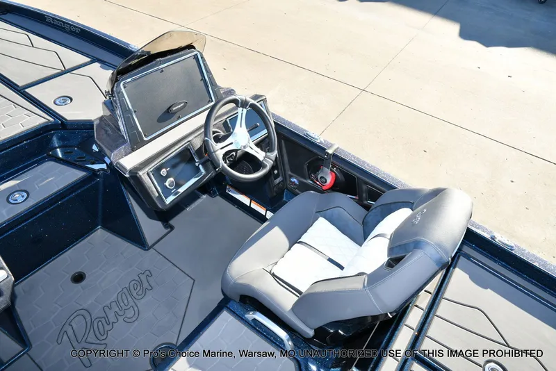 Slide: The Image of Ranger Z521R Dual Console w/Traction Mats 2026 - 41