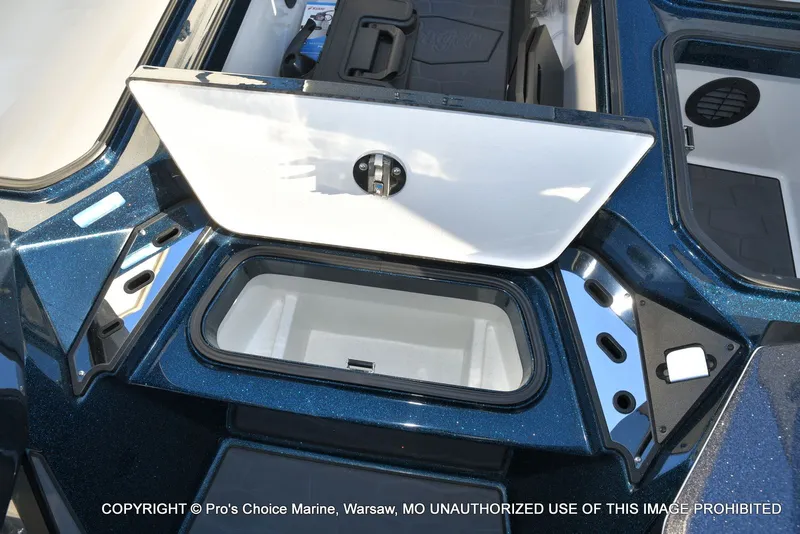 Slide: The Image of Ranger Z521R Dual Console w/Traction Mats 2026 - 53