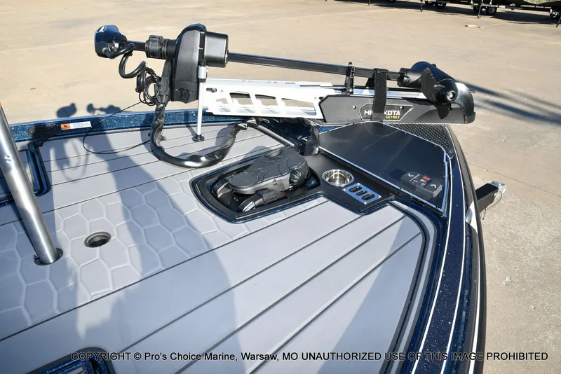 Slide: The Image of Ranger Z521R Dual Console w/Traction Mats 2026 - 6