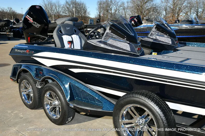 Slide: The Image of Ranger Z521R Dual Console w/Traction Mats 2026 - 82