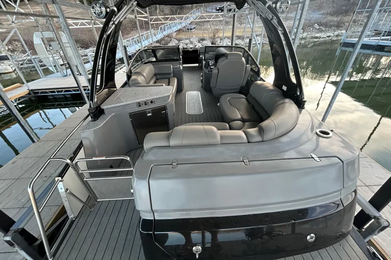 Slide: The Image of 2020 Avalon 2785 Excaliber boat interior with luxurious seating and modern design. - 19