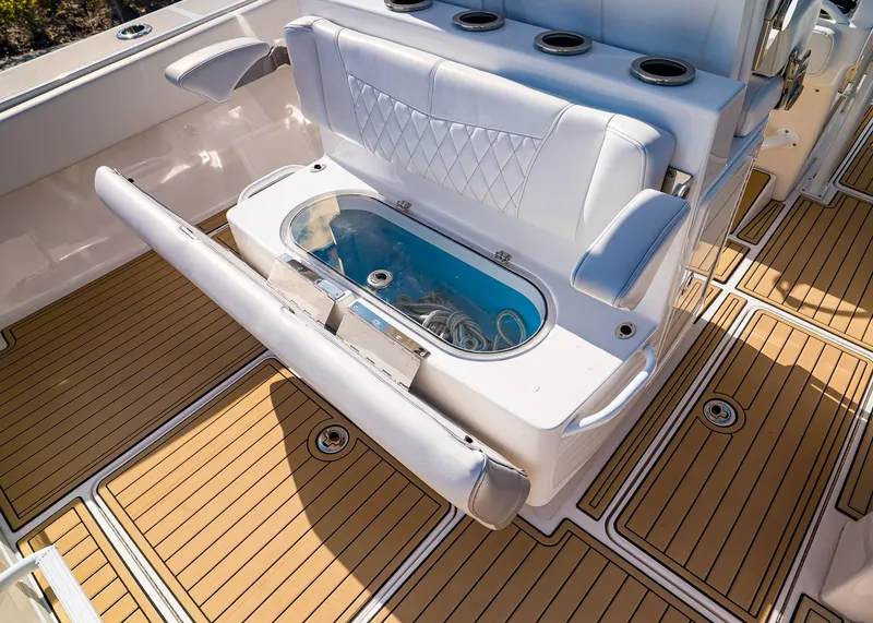 Slide: The Image of Fountain 38 Center Console 2019 - 10