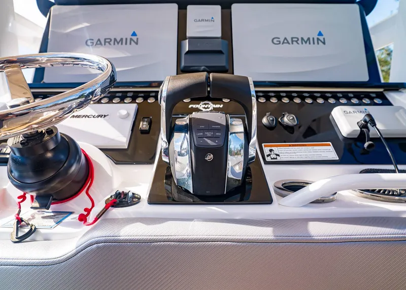 Slide: The Image of Fountain 38 Center Console 2019 - 18