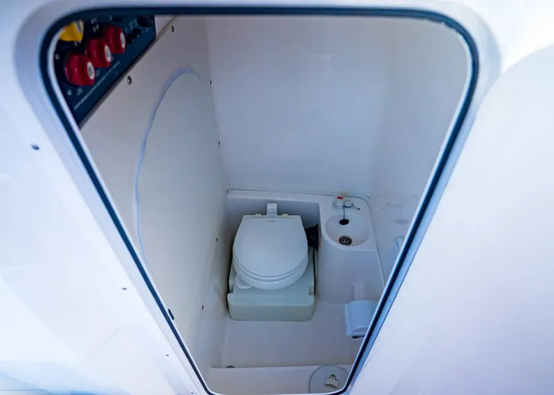 Slide: The Image of Fountain 38 Center Console 2019 - 22