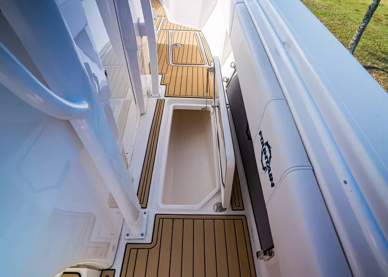 Slide: The Image of Fountain 38 Center Console 2019 - 24