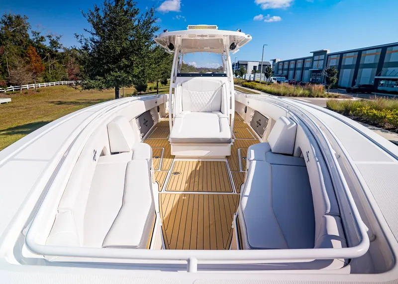 Slide: The Image of Fountain 38 Center Console 2019 - 29