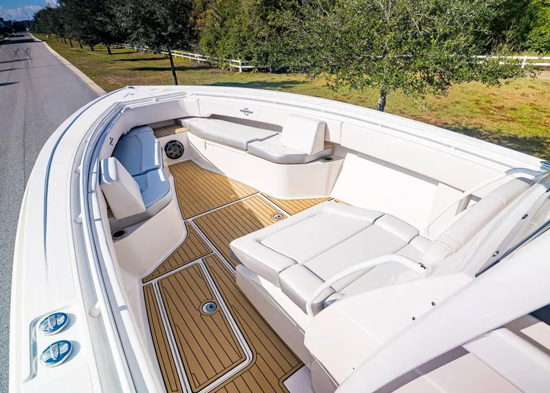 Slide: The Image of Fountain 38 Center Console 2019 - 31