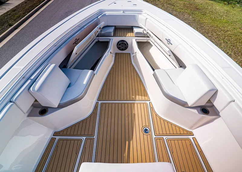 Slide: The Image of Fountain 38 Center Console 2019 - 33