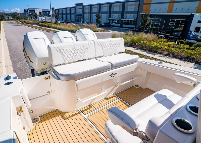 Slide: The Image of Fountain 38 Center Console 2019 - 6