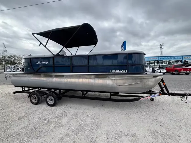 The Image of Bentley Pontoons 220 navigator 2023 - 1