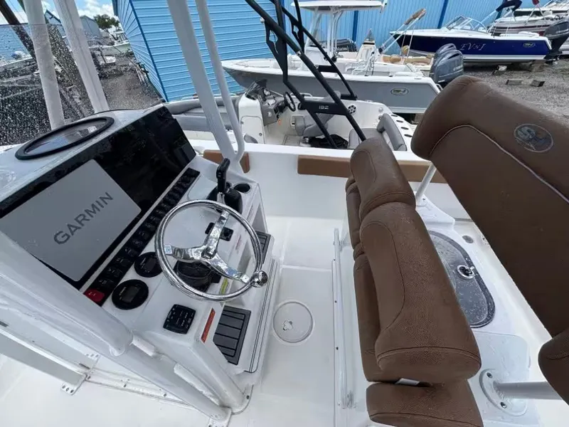 Slide: The Image of Sea Hunt Ultra 229 2023 - 11