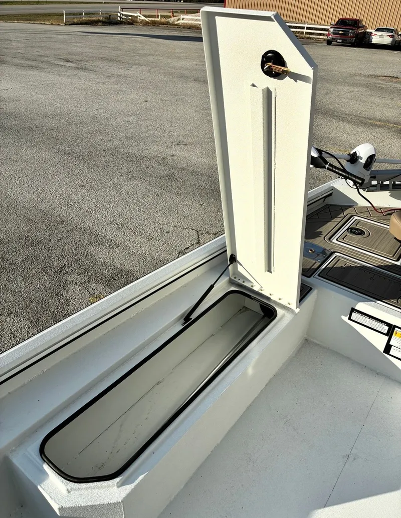 Slide: The Image of Avid 18SC Rogue 2026 - 18