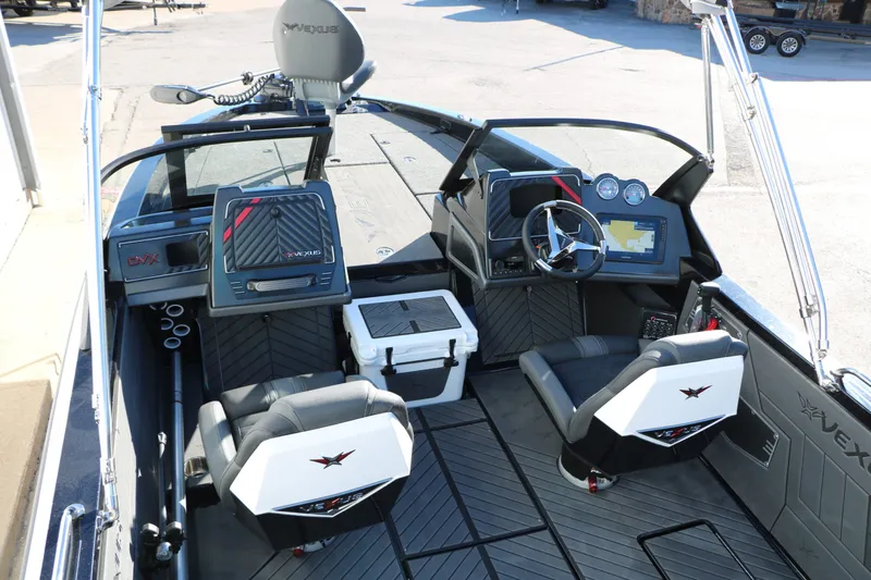 Slide: The Image of Vexus DVX 20S 2025 - 14