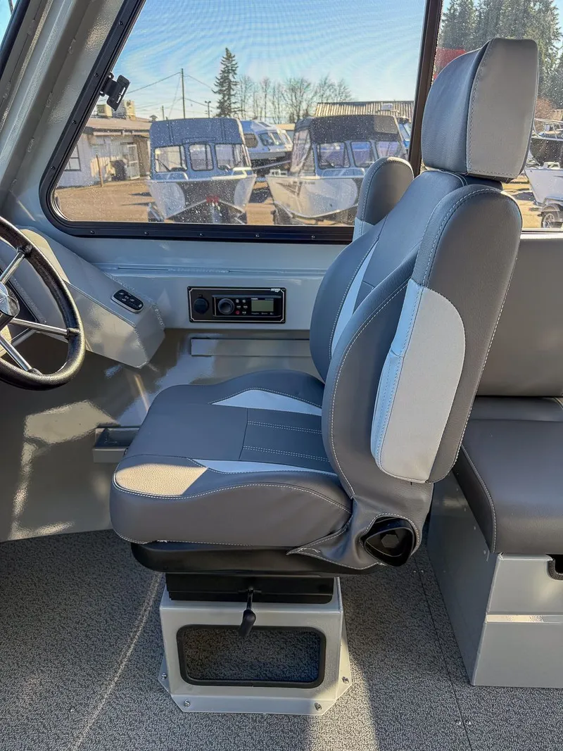 Slide: The Image of Hewescraft 240 Ocean Pro HT 2026 - 11