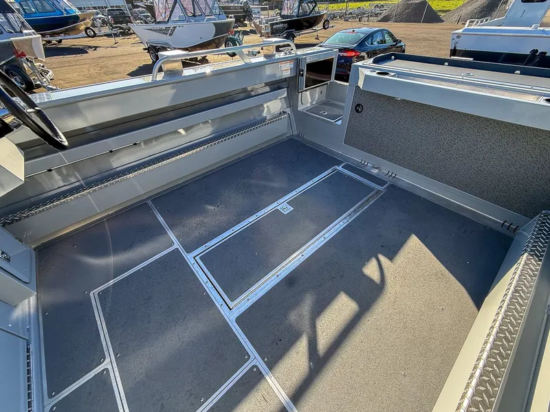 Slide: The Image of Hewescraft 240 Ocean Pro HT 2026 - 18