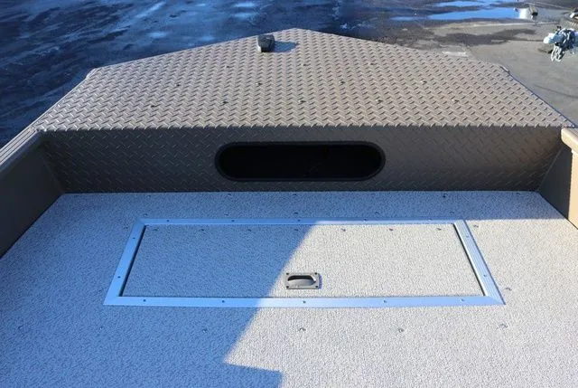 Slide: The Image of Smoker Craft Sportsman PRO 1866 2026 - 8