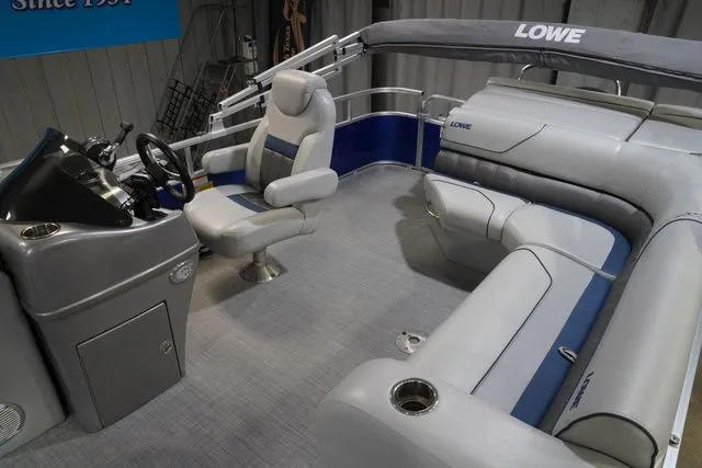 Slide: The Image of Lowe Ss 210 2017 - 11