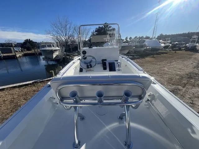 Slide: The Image of Parker Marine 180 Coastal 2026 - 11