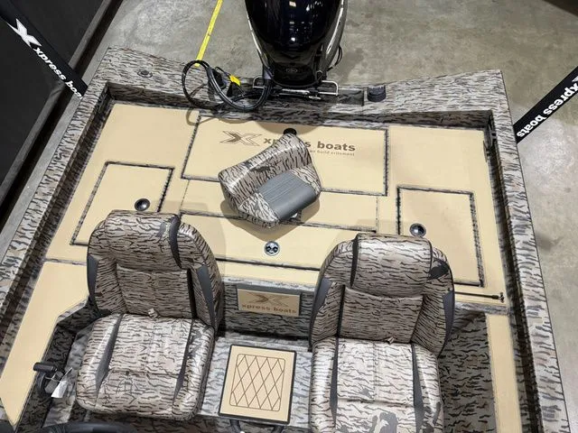 Slide: The Image of Xpress Hyper-Lift Bass H18 W/Yamaha 115 "SHO" 2026 - 11