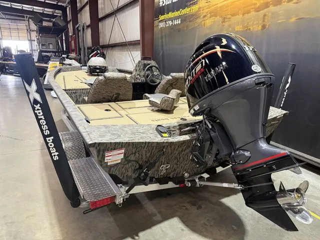 Slide: The Image of Xpress Hyper-Lift Bass H18 W/Yamaha 115 "SHO" 2026 - 5