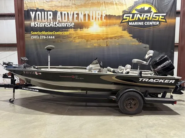 The Image of Tracker V18 Tournament W/Mercury Tracker 125 2000 - 1