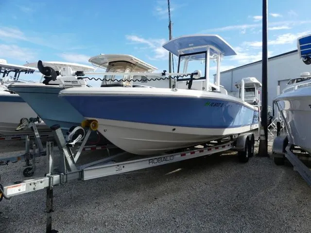 The Image of Robalo 246 Cayman 2023 - 1