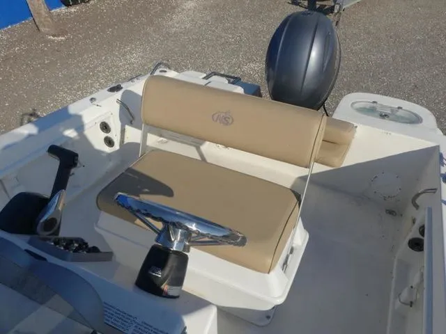 Slide: The Image of NauticStar 19 XS 2018 - 11