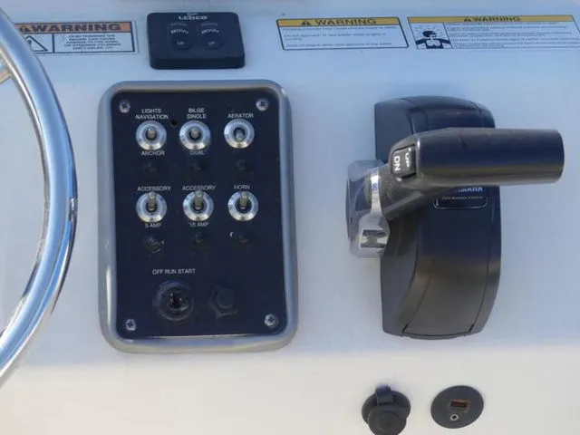 Slide: The Image of NauticStar 19 XS 2018 - 17