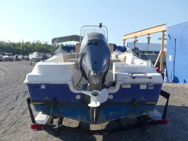 Slide: The Image of NauticStar 19 XS 2018 - 6