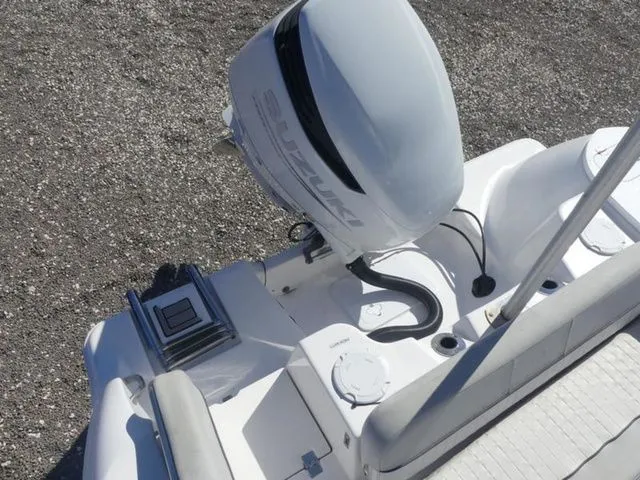 Slide: The Image of Sea Fox 248 Commander 2019 - 14