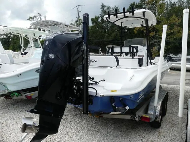 Slide: The Image of Glasstream 240 CCX 2022 - 4