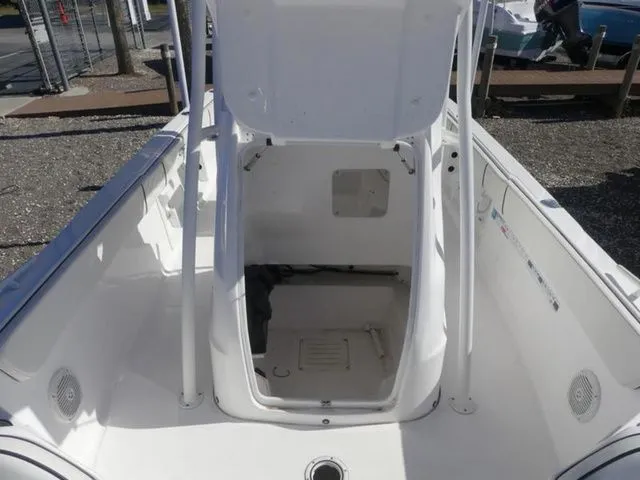 Slide: The Image of Glasstream 240 CCX 2025 - 11