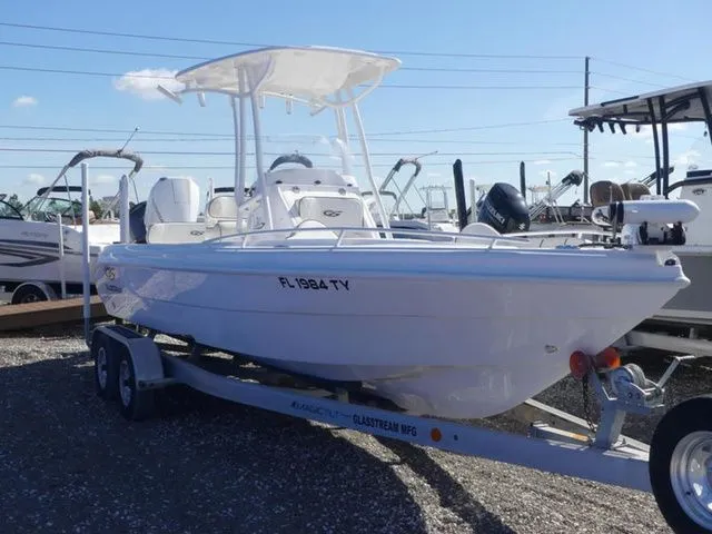 Slide: The Image of Glasstream 240 CCX 2025 - 3