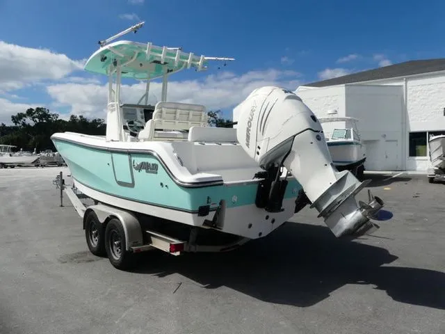 Slide: The Image of Mako 236 Center Console 2026 - 3