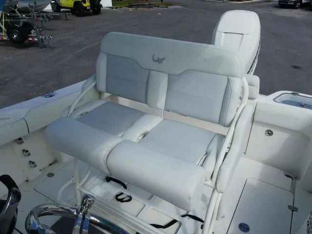 Slide: The Image of Mako 236 Center Console 2026 - 8