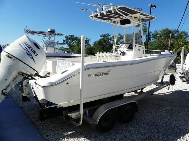 Slide: The Image of Bulls Bay 230 Center Console 2016 - 4